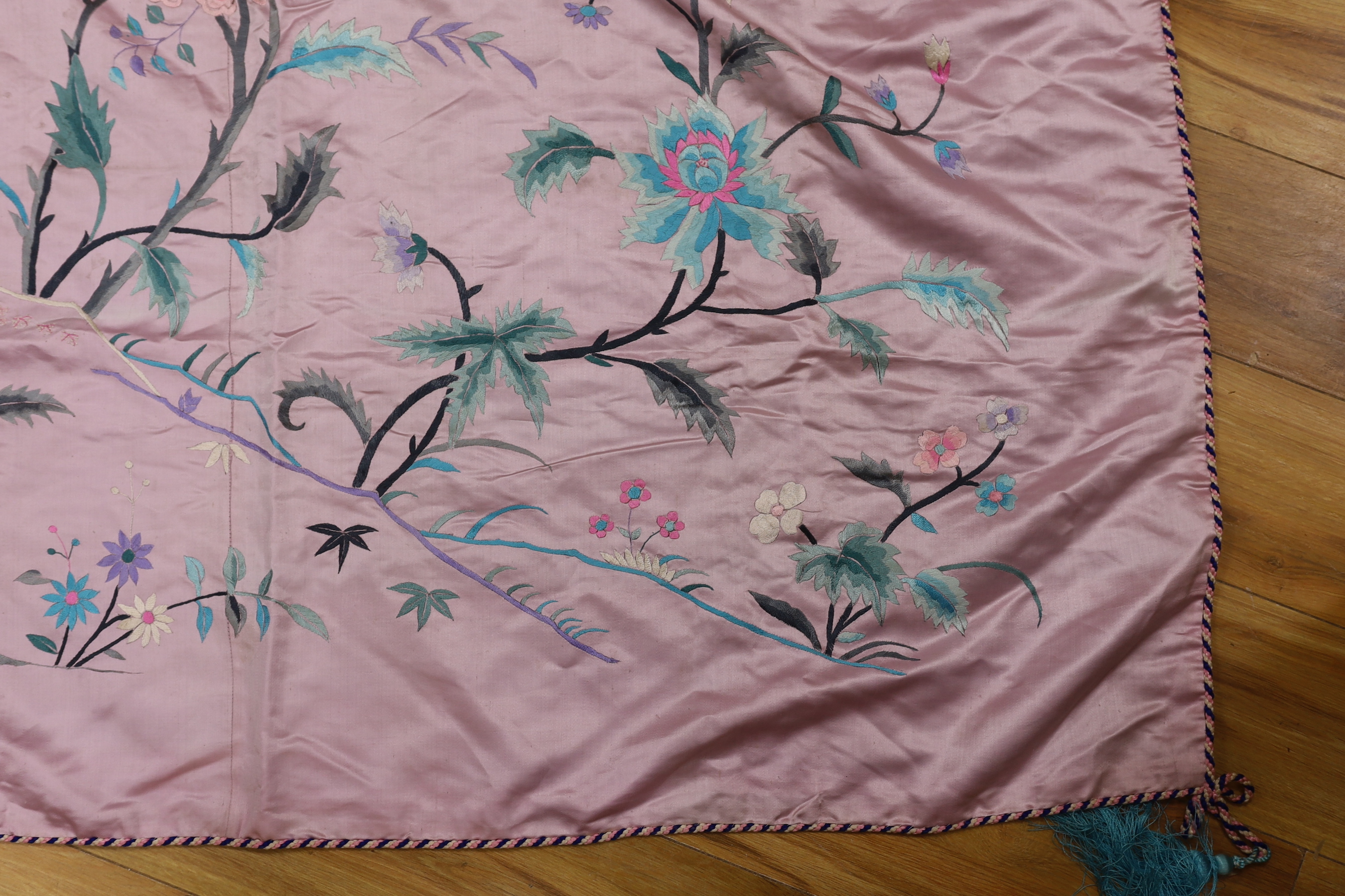 An Oriental mauve ground embroidered silk shawl - Image 3 of 5