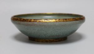 A Chinese crackleware bowl, 19cm diameter