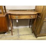 A Regency mahogany bowfront side table, width 91cm, depth 53cm, height 85cm
