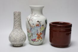 A Chinese famille rose vase, a crackle glaze vase and a sang de boeuf jar, tallest 21.5cm