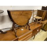 A Victorian walnut Sutherland table, width 78cm, height 69cm