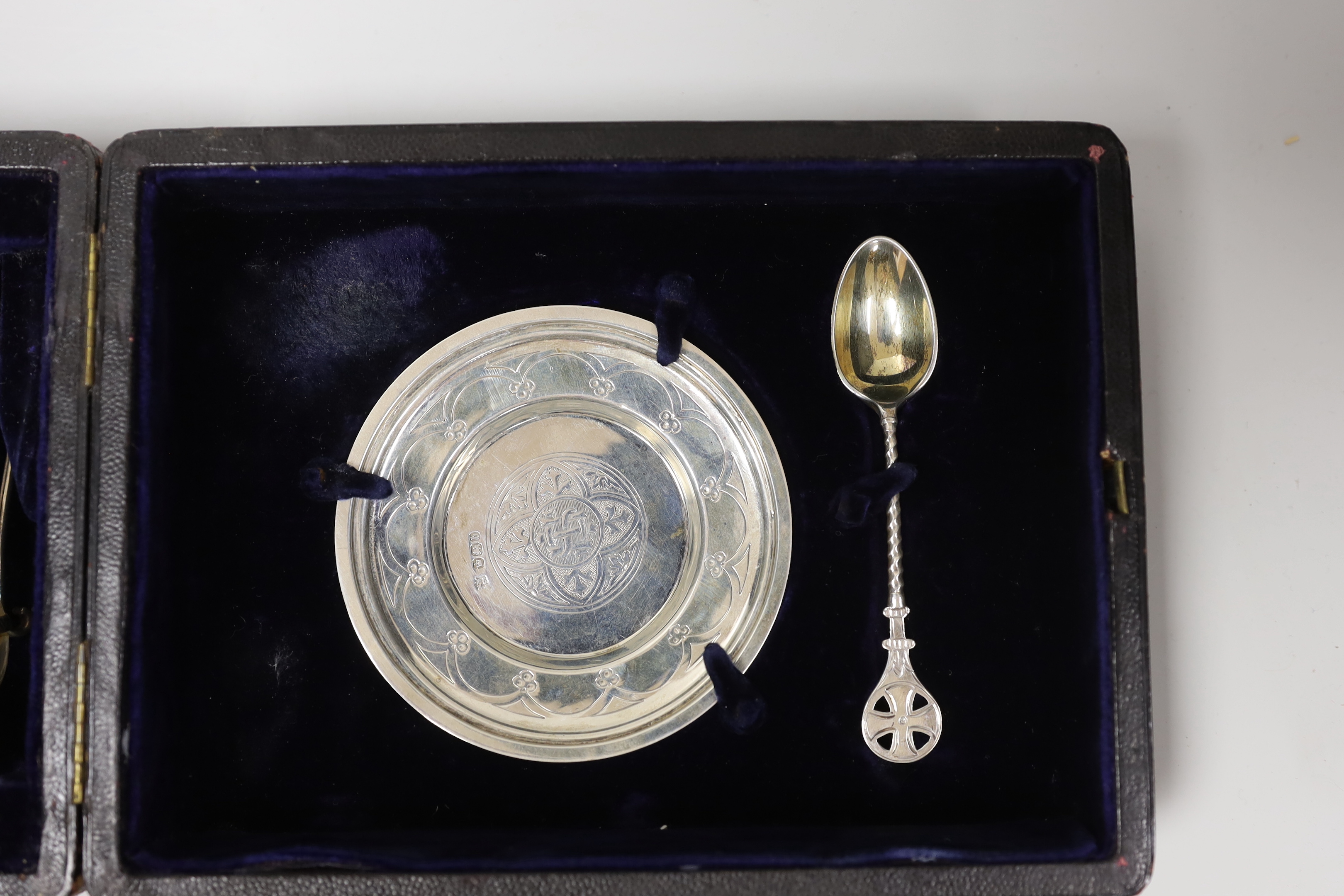 A cased late Victorian four piece silver communion set, Henry Wilkinson & Co Ltd, Sheffield, 1894, - Image 3 of 3