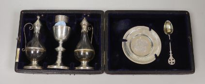 A cased late Victorian four piece silver communion set, Henry Wilkinson & Co Ltd, Sheffield, 1894,