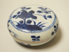 A Chinese bowl and cover - shipwreck Ca Mau, early 18th century, 10cm diameter