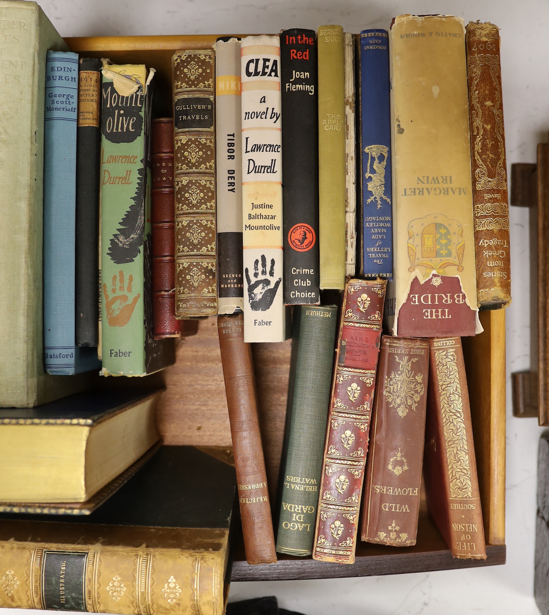 ° ° A small quantity of assorted books including some leather bindings - Image 3 of 4