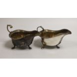 A pair of George VI silver sauce boats, Deakin & Francis, Birmingham, 1936, 8.7oz.