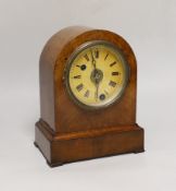 A late Victorian mahogany mantel clock, 23.5cm