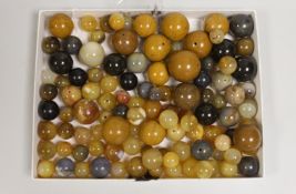 A quantity of assorted agate beads.
