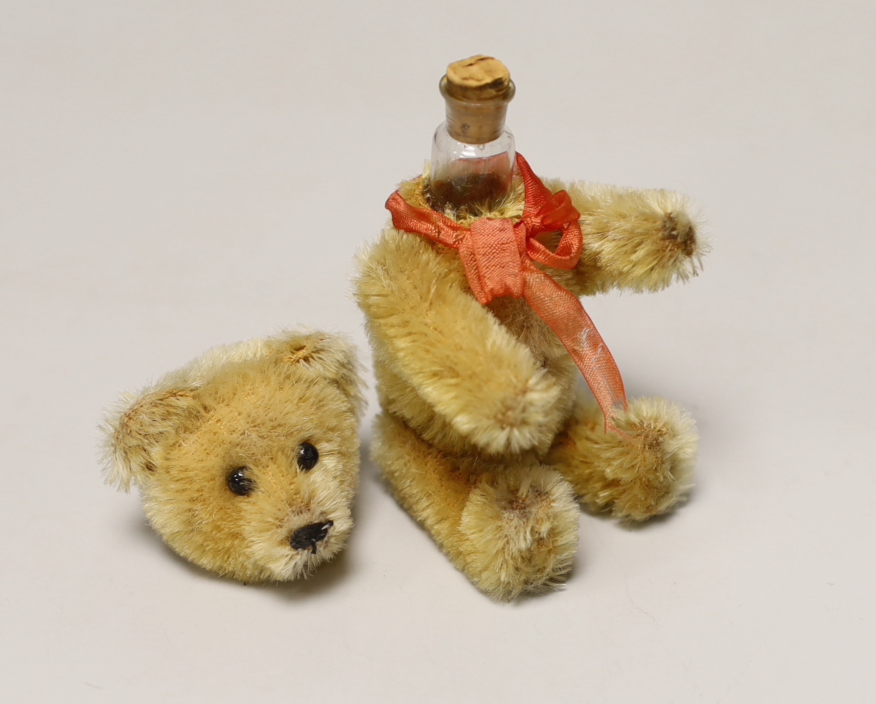 A Schuco perfume bear, 1950's, 5in., excellent condition, bottle complete - Image 4 of 4