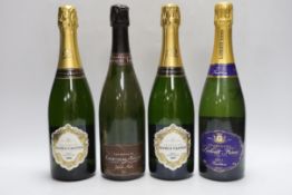 Four bottles of champagne: one bottle of 75cl 2006 and one bottle of 75cl 2007 Alfred Gratien Brut