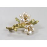 A modern 9ct gold, cultured pearl and diamond cluster set twin flower head brooch, 29mm, gross