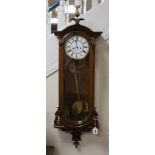 A late 19th / early 20th century walnut Vienna regulator, height 112cm