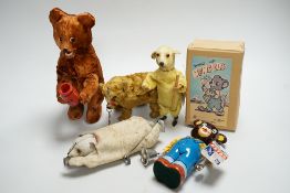 Five mechanical bears including one swimming Polar bear and one boxed
