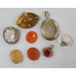 Assorted Victorian jewellery including cameo shell brooch and ring, diamond set locket, brooch,