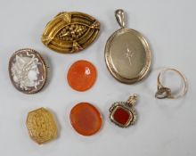 Assorted Victorian jewellery including cameo shell brooch and ring, diamond set locket, brooch,