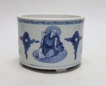 A Chinese blue and white ‘luohan’ brushpot, 13cm diameter