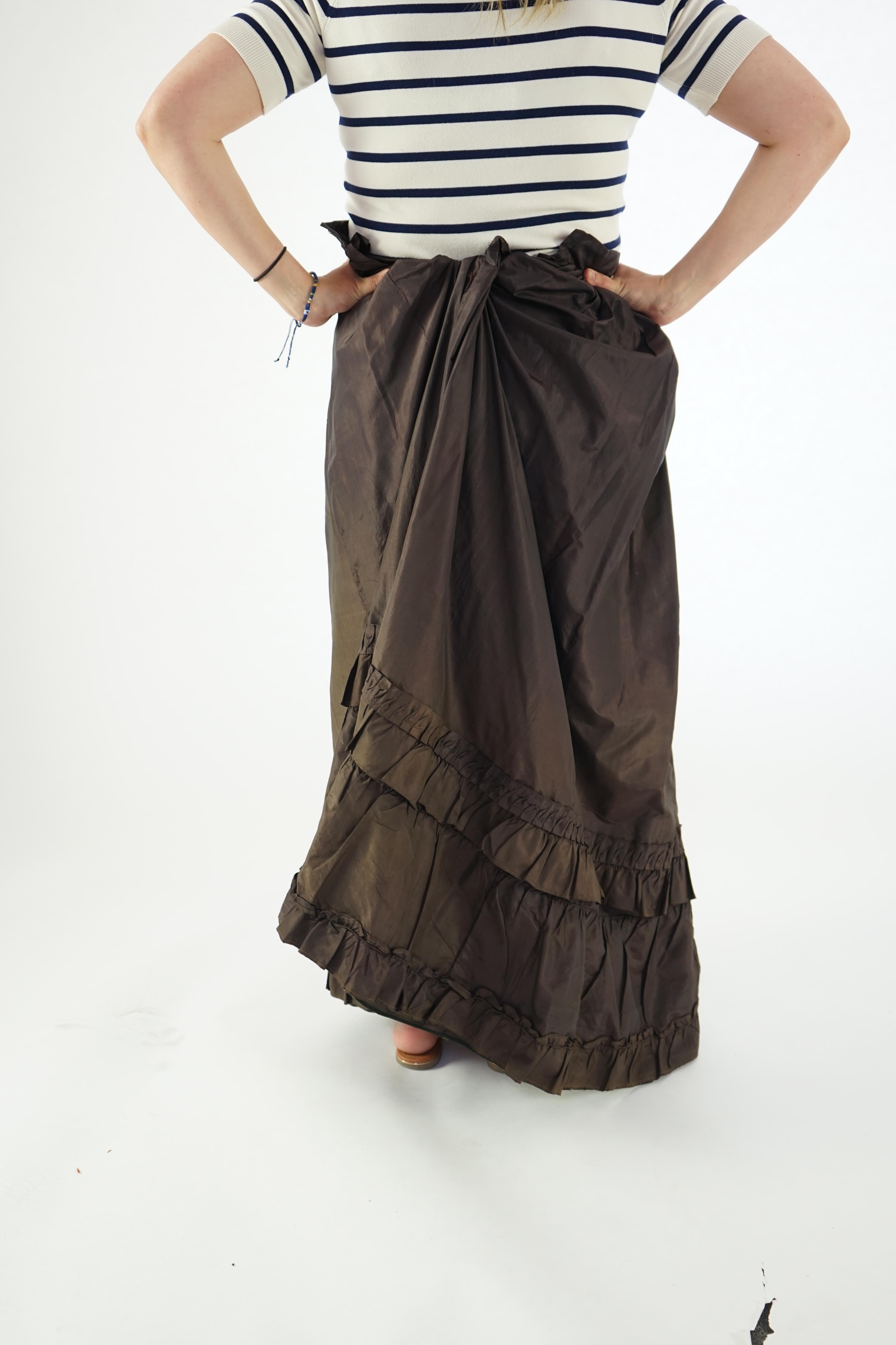 A lady's dark brown (original 19th century) skirt with decorative work. - Image 2 of 2