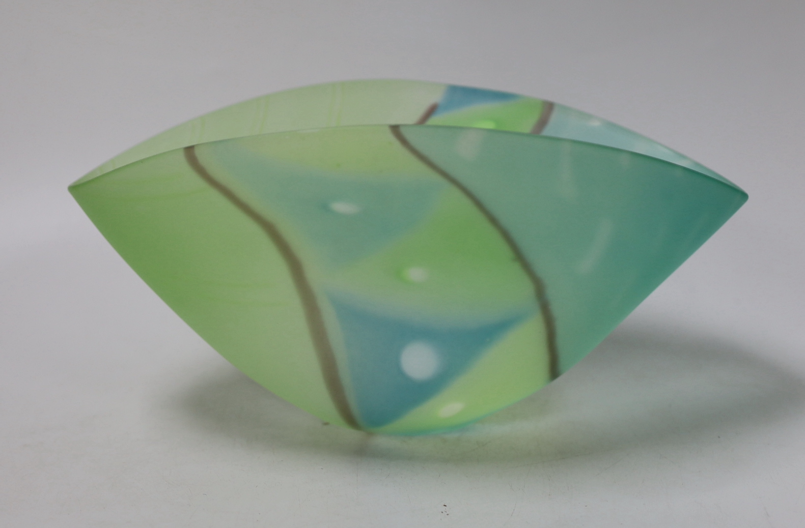 A 1990's Pauline Solven studio art glass bowl, 25.5cm wide, 13cm high - Image 2 of 2