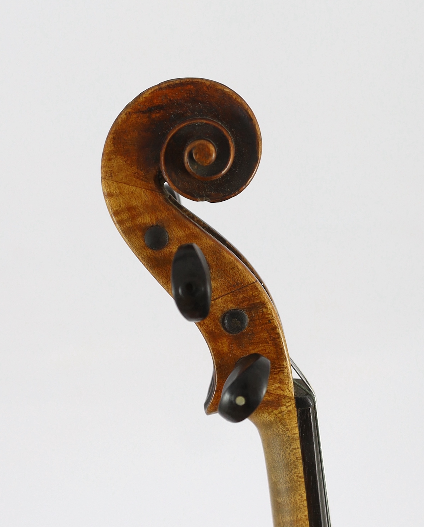 An 18th century violin, labelled ‘New Back by James Carroll, Maker, Manchester 1899’, with slight - Image 6 of 10