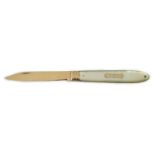 A George III mother of pearl mounted gold fruit knife, unmarked, closed 73mm.***CONDITION REPORT***