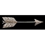 An early 20th century gold, platinum and rose cut diamond cluster set arrow brooch, 55mm, gross