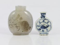 A Chinese agate snuff bottle, 6.6cm and a blue and white eight trigrams snuff bottle, 19th/20th