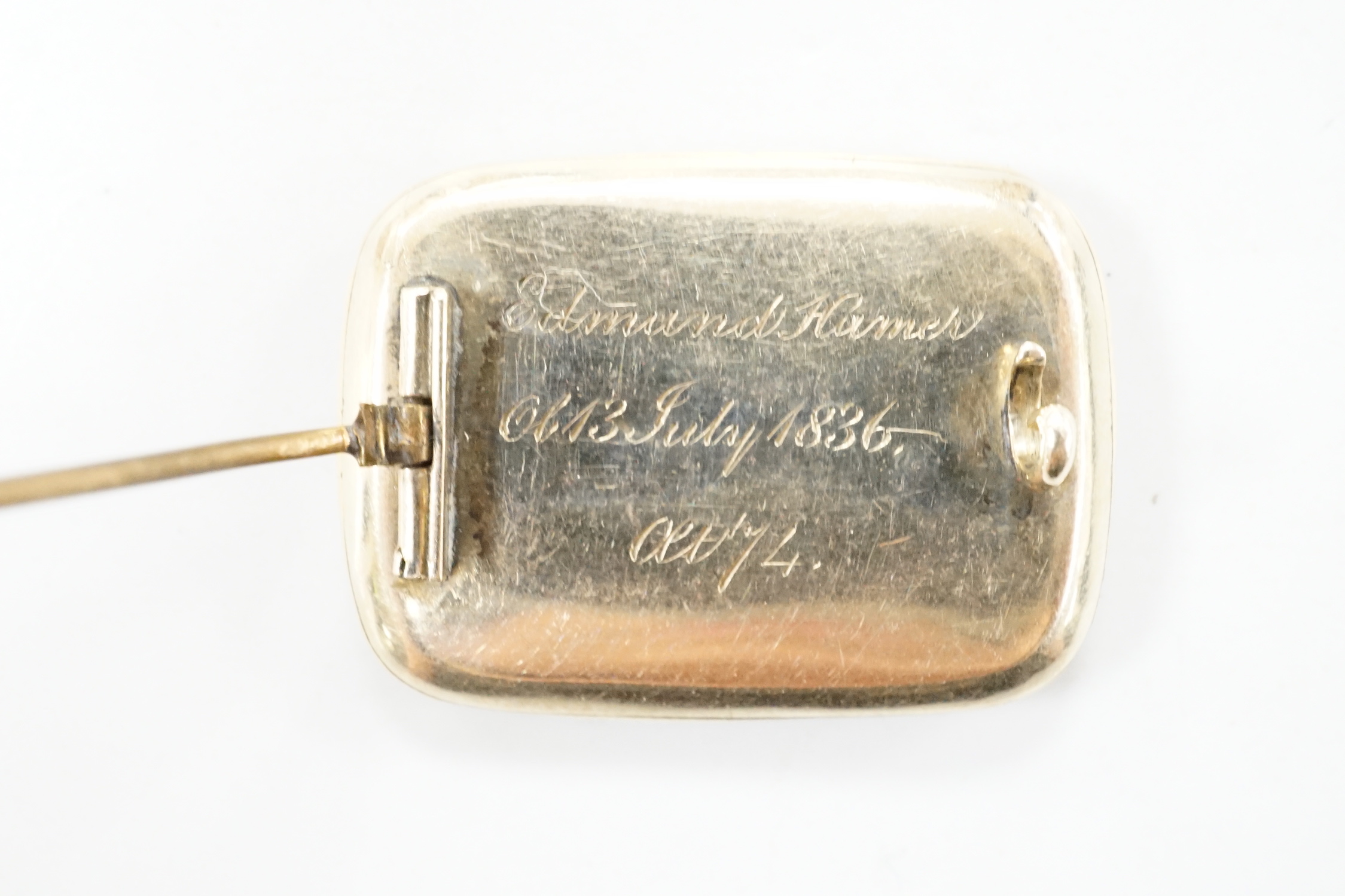 A William IV yellow metal, enamel and glazed plaited hair mourning brooch, with engraved inscription - Image 4 of 4