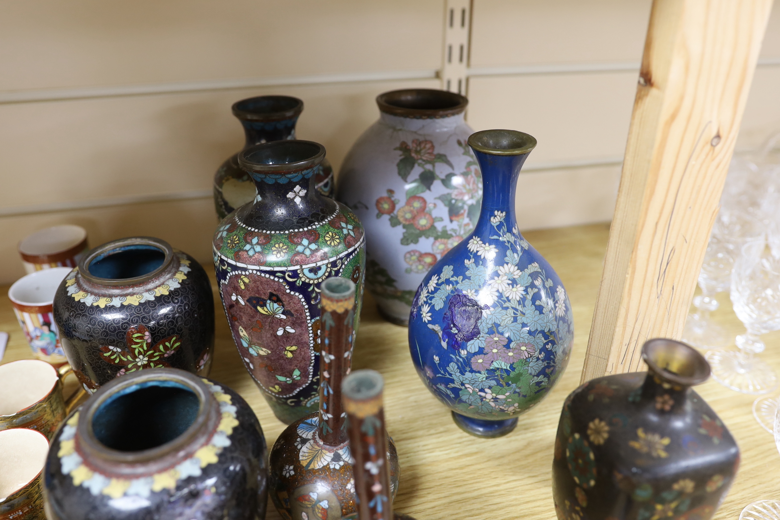 Assorted Japanese cloisonné enamel and satsuma pottery wares, tallest 20cm high - Image 4 of 4