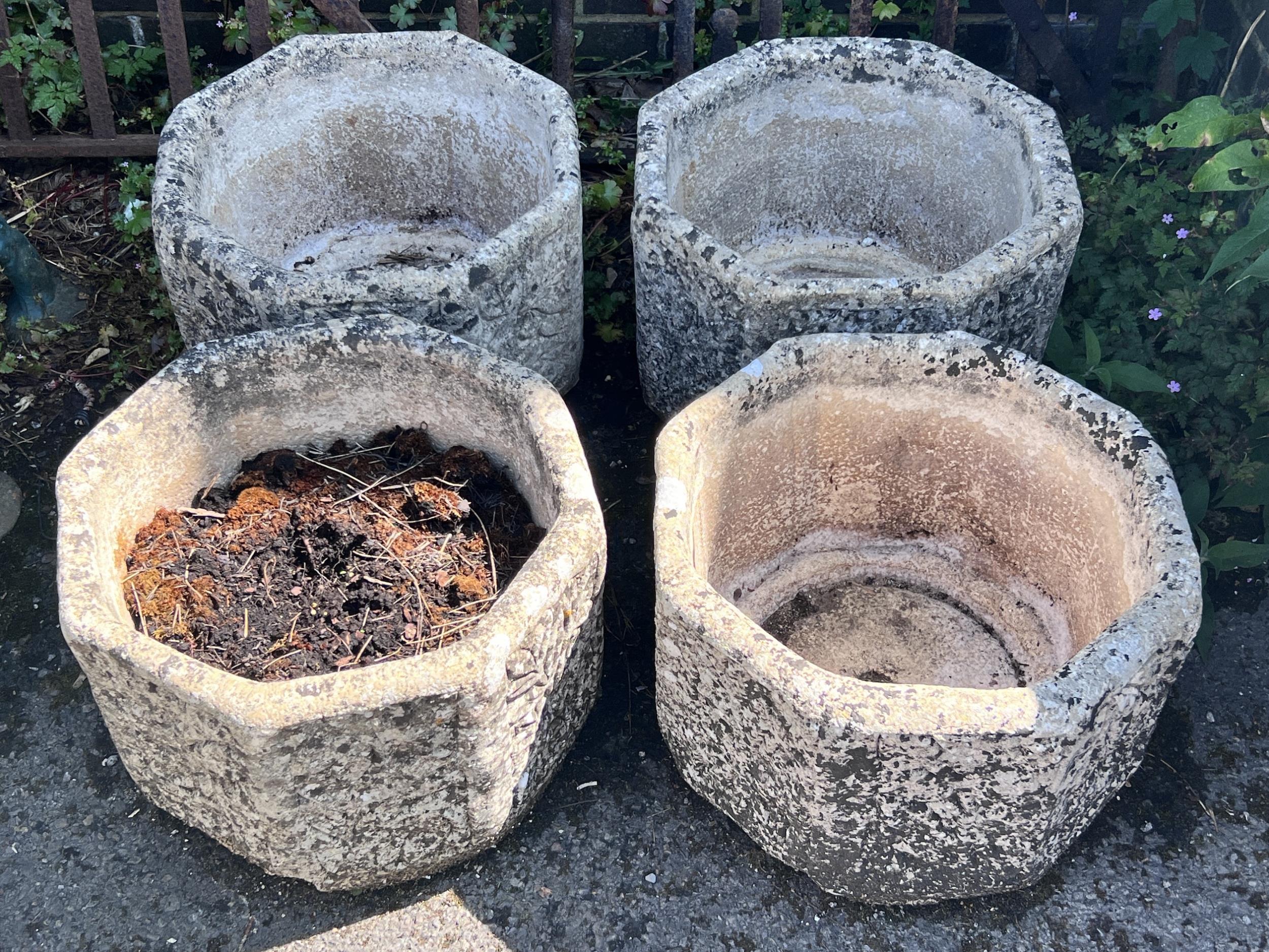 A set of four reconstituted stone hexagonal garden planters, width 40cm, height 29cm - Image 5 of 6