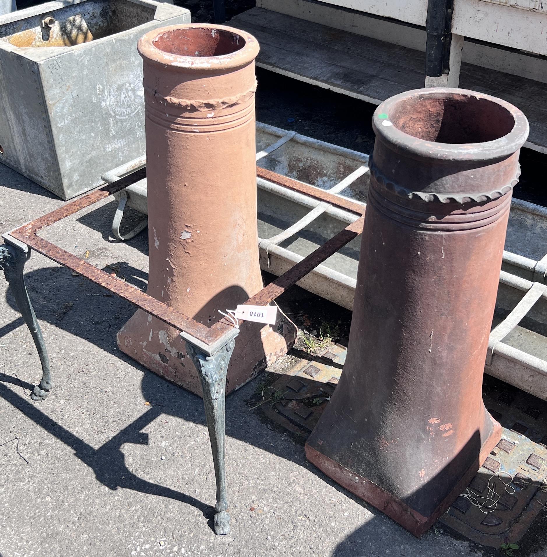 Two terracotta chimney pots, height 77cm, together with a square metal table frame - Image 5 of 8