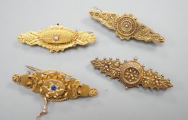 Three early 20th century 15ct brooches including one with seed pearl, 41mm, gross weight 8.1 grams