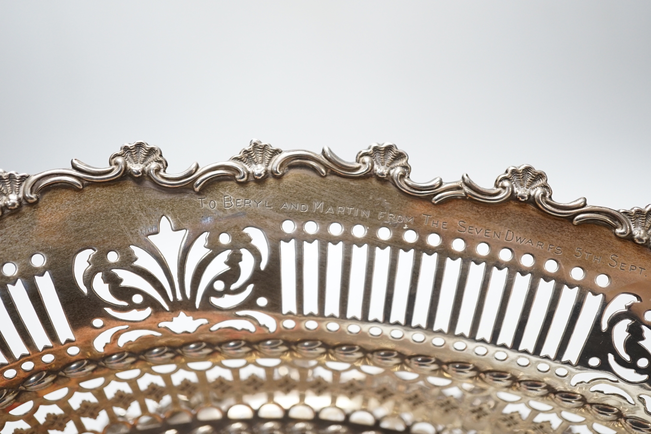 A late Victorian pierced silver oval bowl, Matthew John Jessop, Birmingham, 1900, length 32.7cm, - Image 4 of 6