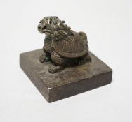 A Chinese bronze ‘Lónggui’ (dragon turtle) seal, 5cm