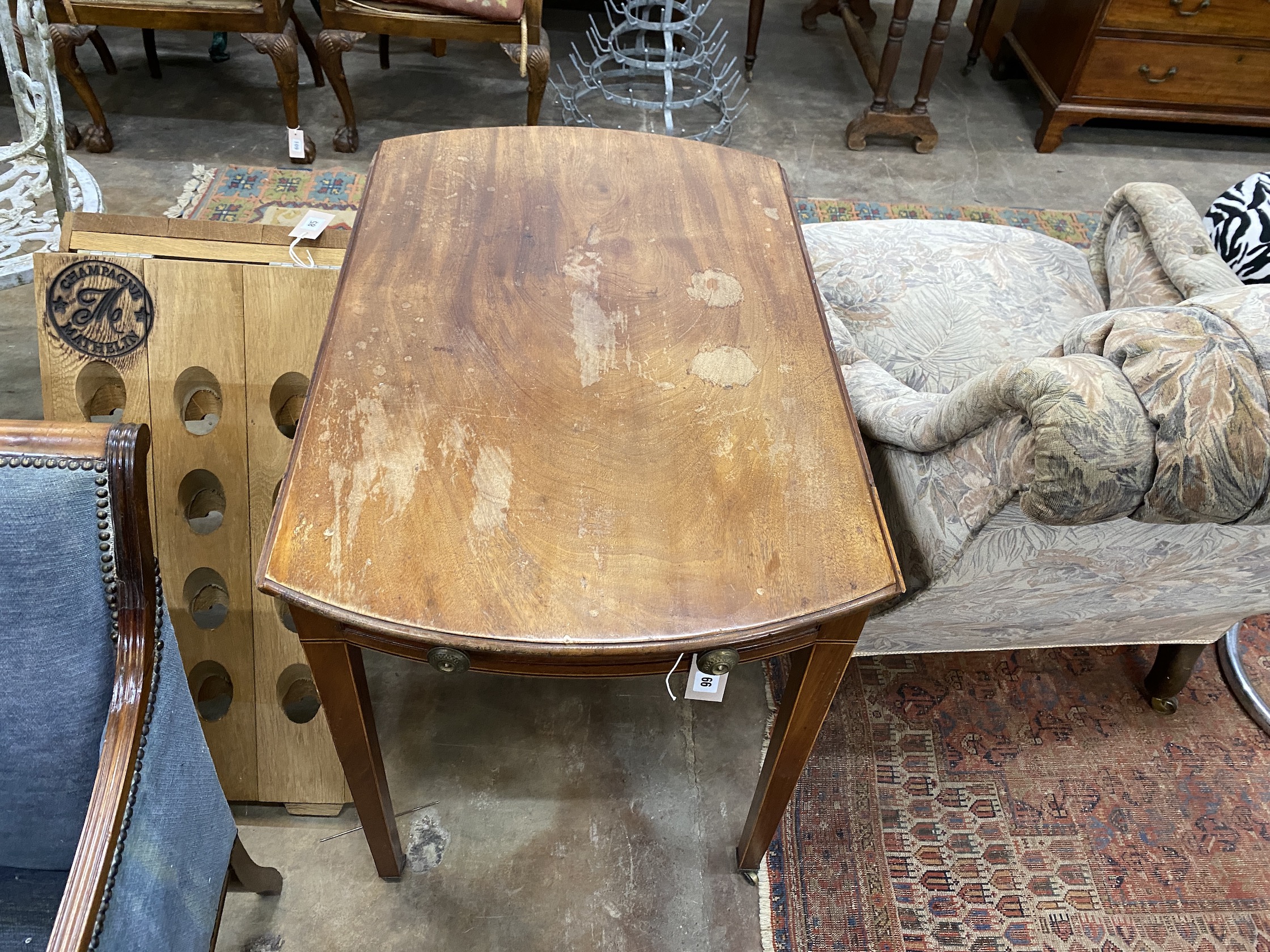 A George III mahogany Pembroke breakfast table, width 85cm, depth 54cm, height 71cm - Image 4 of 6