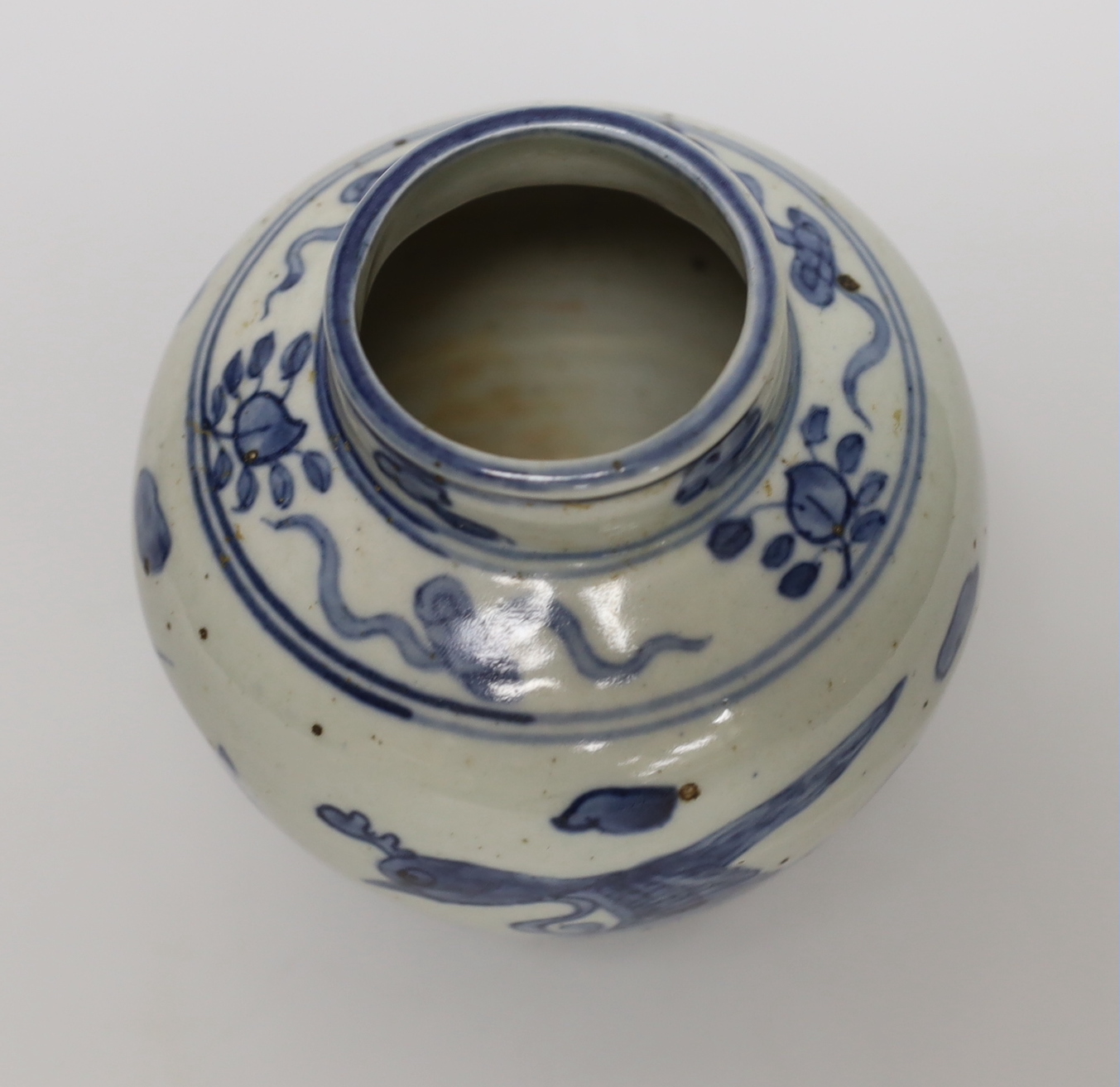 Chinese late Ming blue and white ‘phoenix’ jar, Wanli period, decorated with phoenixes, 14cm high - Image 3 of 5
