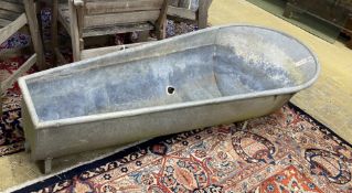 A vintage galvanised bath, length 160cm, width 72cm, height 45cm
