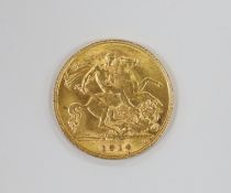 A George V 1914 gold half sovereign.