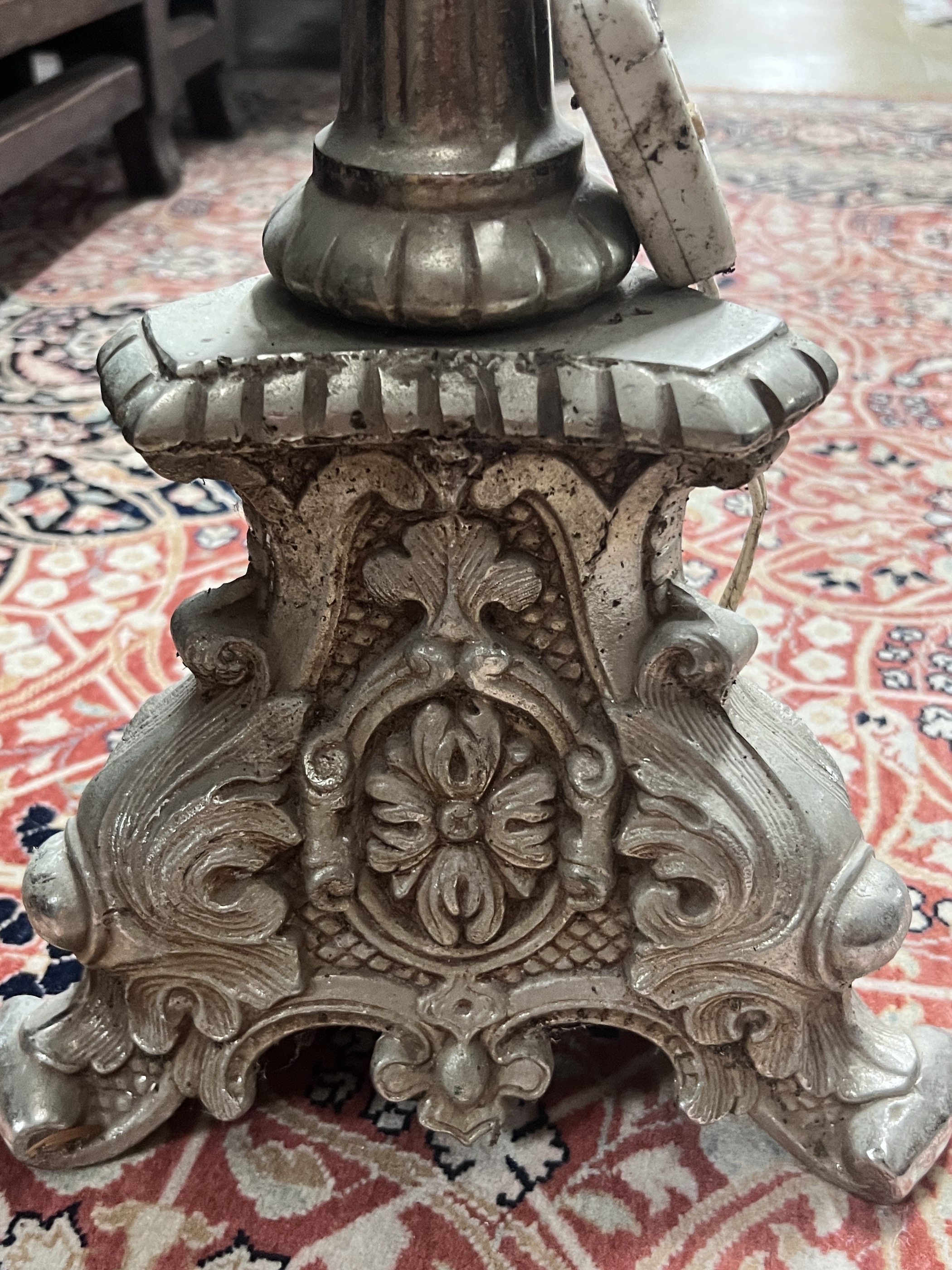 An Italian style cast metal standard lamp, height 165cm - Image 2 of 5