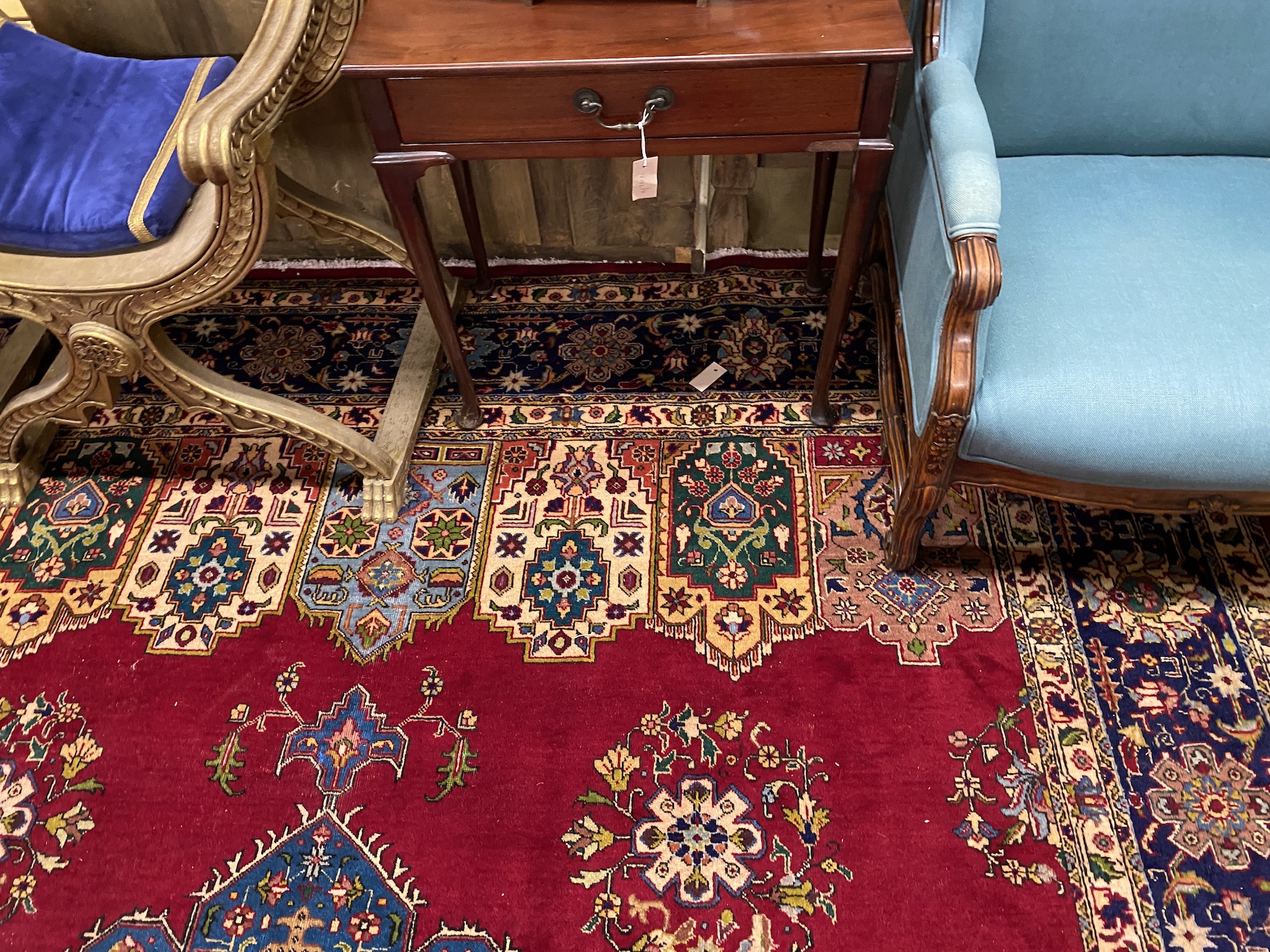 An Azrabijan carpet, 370 x 300cm - Image 2 of 3