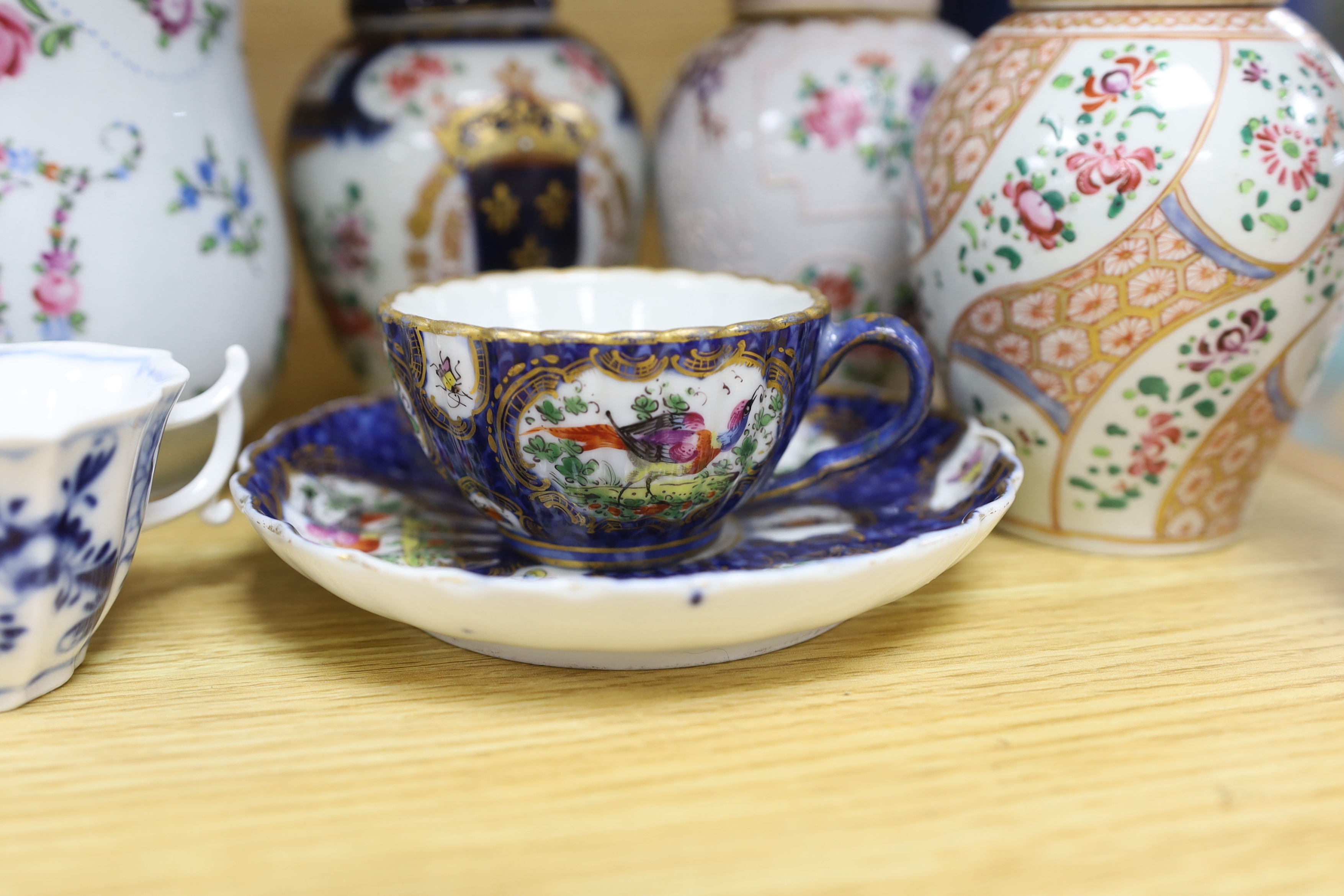 Samson-type porcelain tableware including baluster mug, 12.5cm high, and a Dresden lobed cup - Image 3 of 5