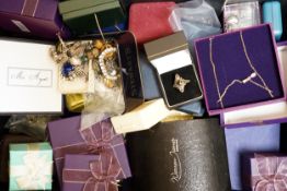 A large quantity of assorted 925 and mainly costume jewellery.