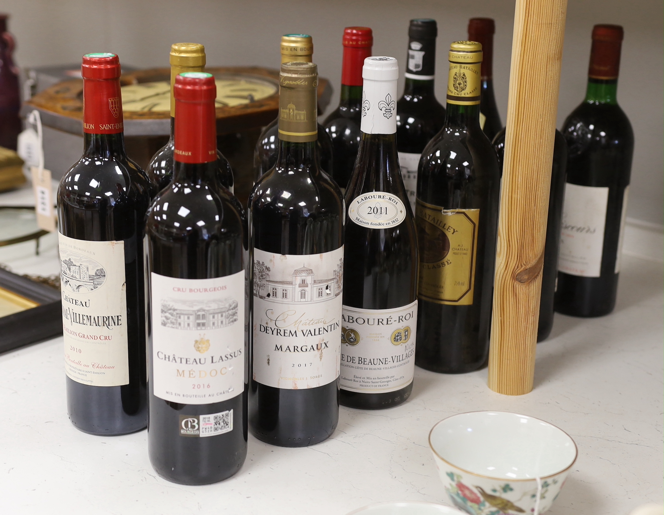 Twelve bottles of wine including Margaux Chateau Giscours 1975, Margaux Chateau Deyrem Valentin - Image 2 of 3