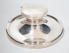 A George V silver mounted capstan inkwell, with Light Infantry related inscription, A & J Zimmerman,