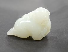 A Chinese white jade boy, 5cm