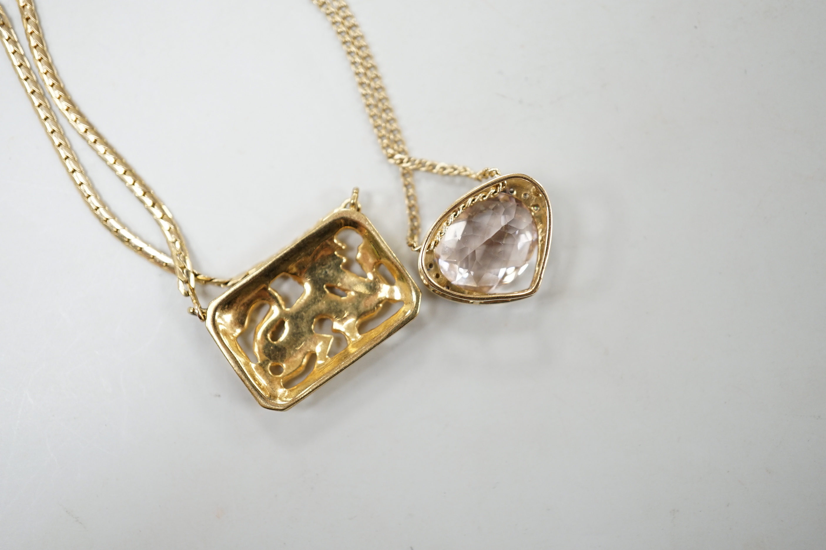 A modern 9ct gold and morganite? set heart shaped pendant necklace, 52cm and a 9ct gold Italian ' - Image 5 of 6