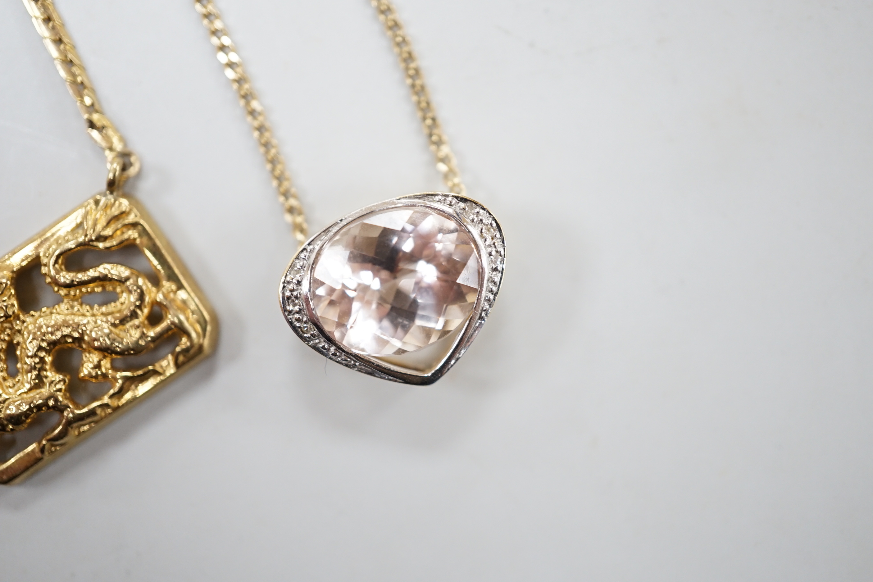 A modern 9ct gold and morganite? set heart shaped pendant necklace, 52cm and a 9ct gold Italian ' - Image 4 of 6