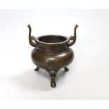 A Chinese bronze censer, 15cm high