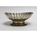 A late Victorian silver oval fluted bowl, by Hukin & Heath, London, 1896, 17.6cm, 6.7oz.