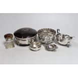 Small silver to include a late Victorian sugar bowl, London, 1898, a tea strainer on stand, a