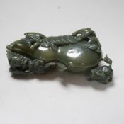 A Chinese spinach green jade double gourd shaped box and cover, 17cm